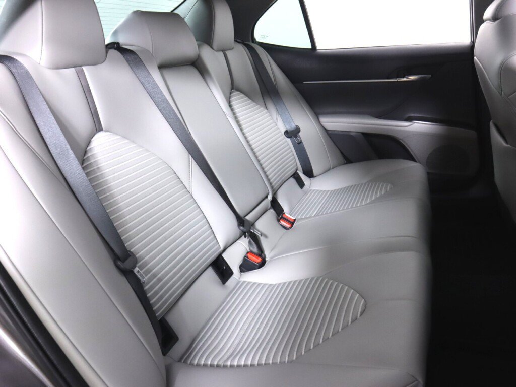 Used 2022 Toyota Camry SE FWD image 35