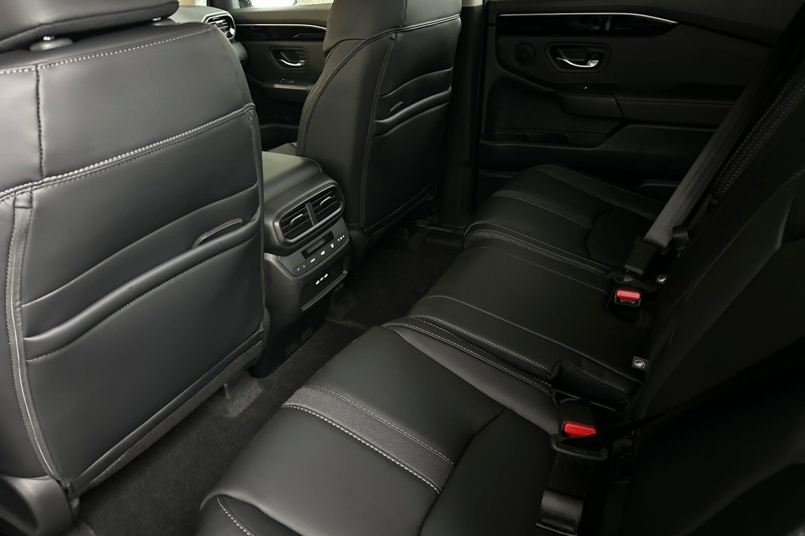 New 2025 Honda Pilot EX-L image 8