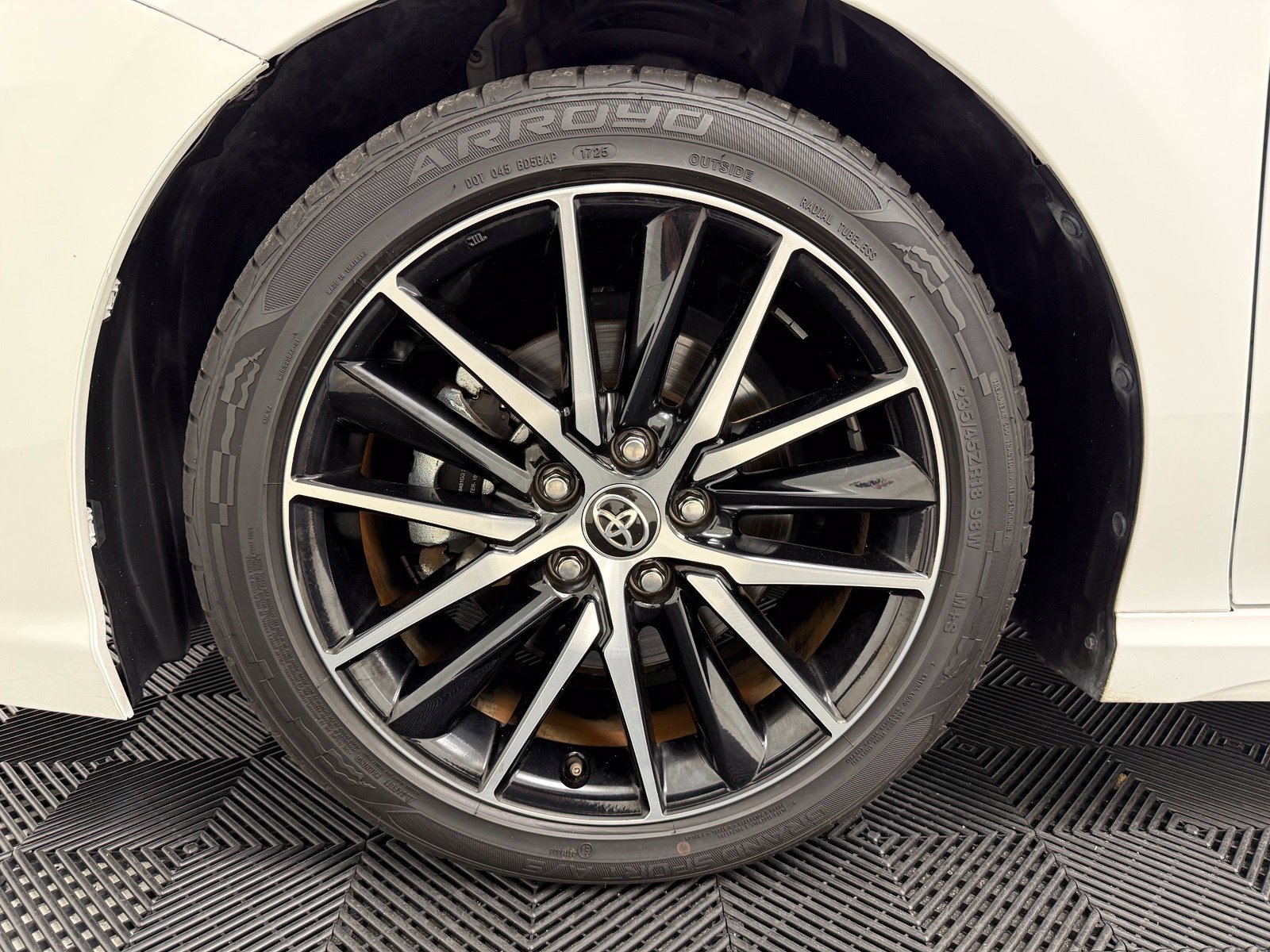 Used 2023 Toyota Camry SE FWD image 10