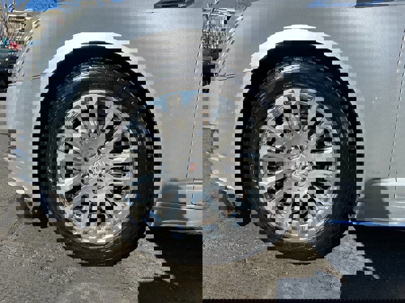 Used 2010 Cadillac CTS Premium image 9