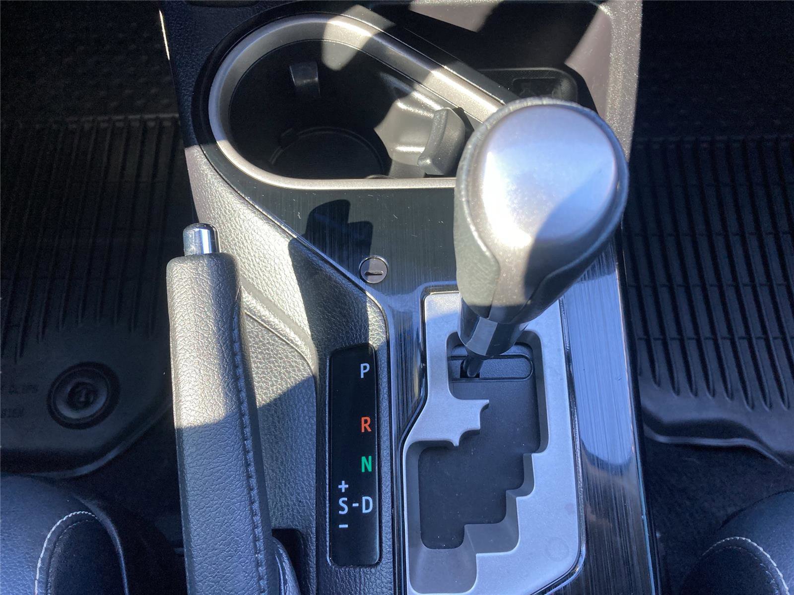 Used 2017 Toyota RAV4 Limited image 17