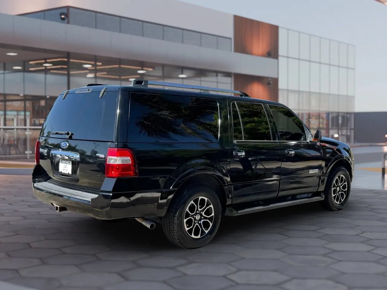 Used 2008 Ford Expedition EL Limited RWD image 6