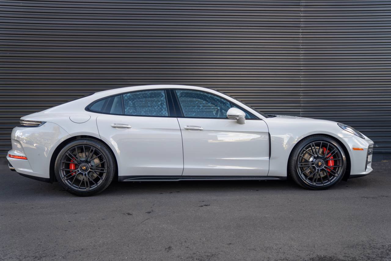 New 2026 Porsche Panamera GTS image 10