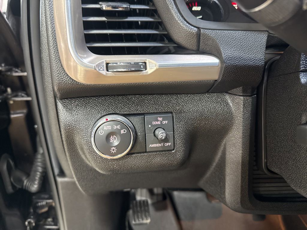 Used 2014 GMC Acadia Denali image 16