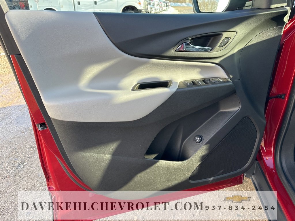 Used 2023 Chevrolet Equinox LT image 9