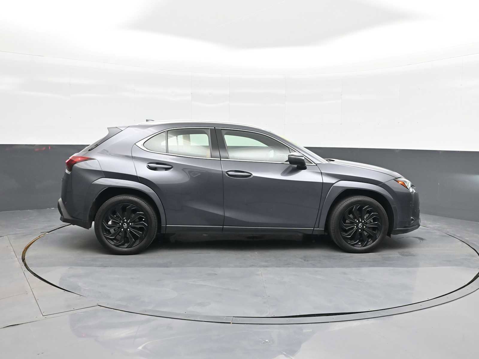Used 2024 Lexus UX 250h AWD w/ Premium Package image 9