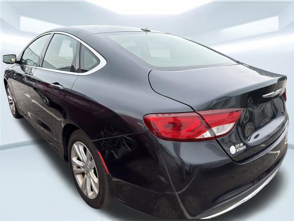 Used 2017 Chrysler 200 Limited Platinum FWD image 18