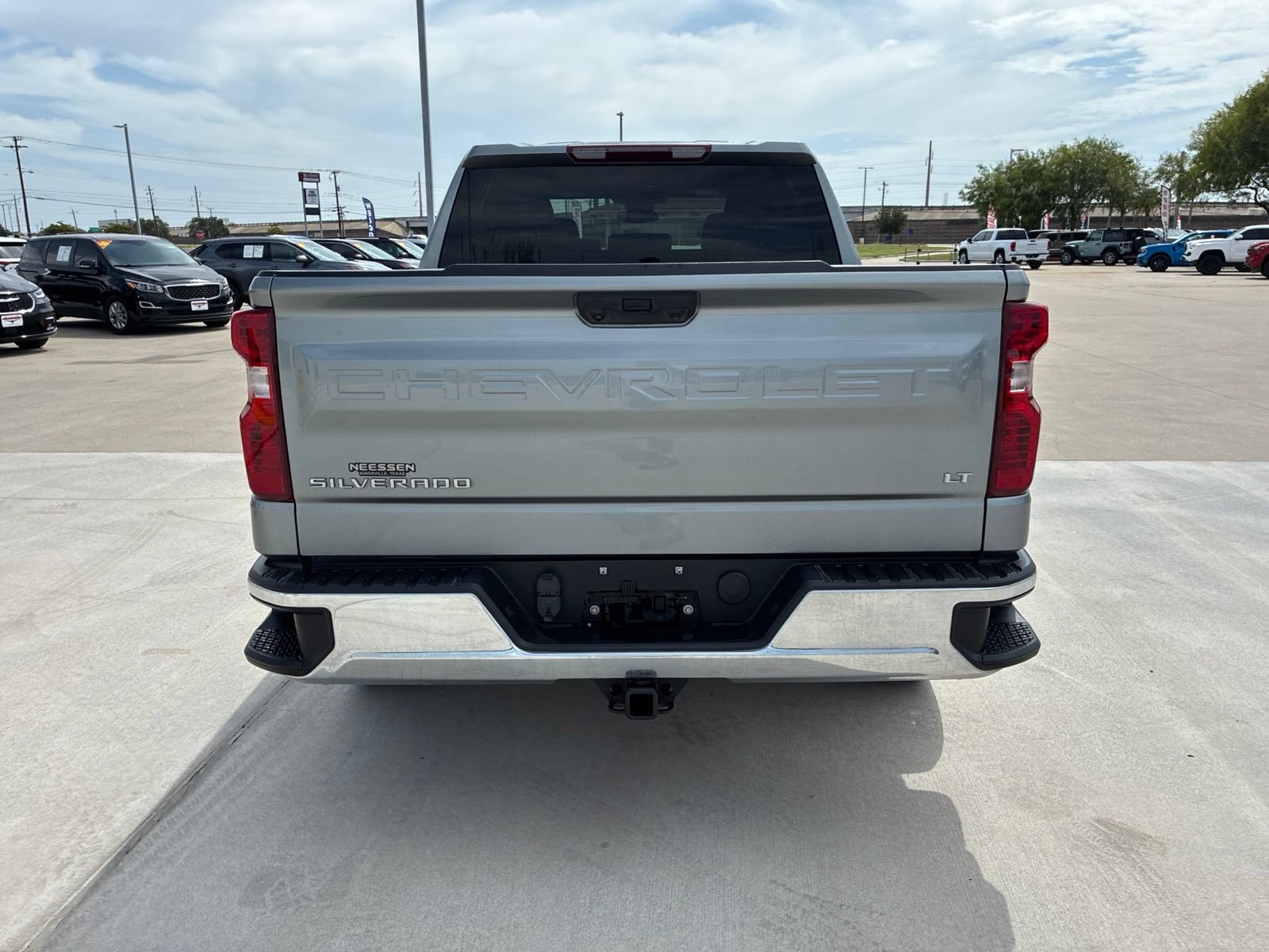 Used 2024 Chevrolet Silverado 1500 LT w/ Protection Package RWD image 4
