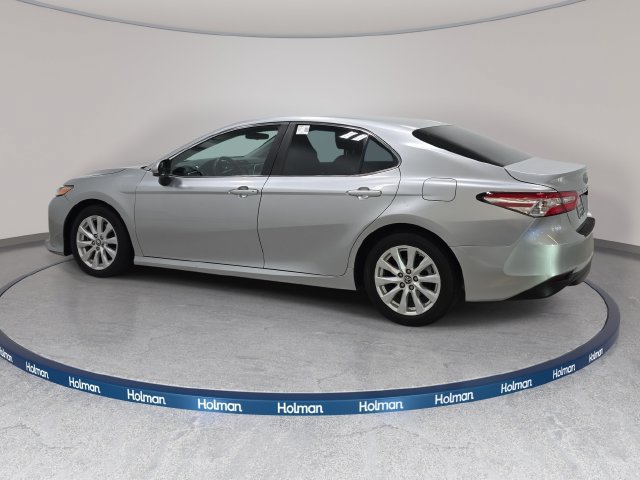 Used 2018 Toyota Camry LE FWD image 9