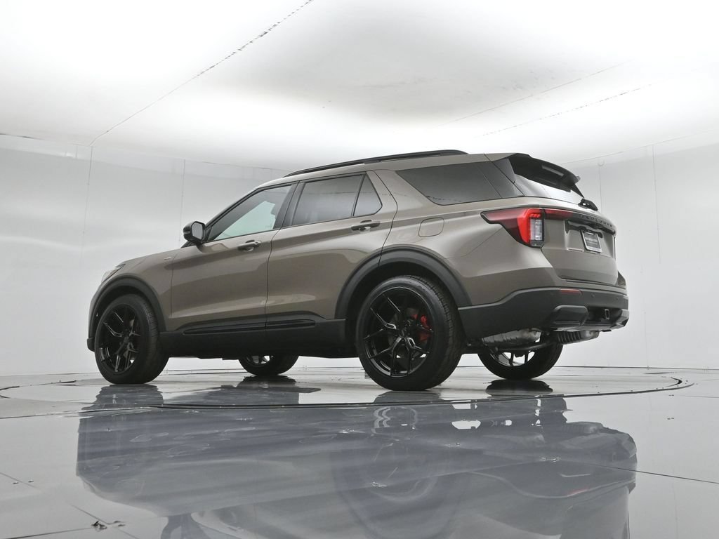New 2026 Ford Explorer ST-Line w/ ST-Line Street Pack RWD image 50