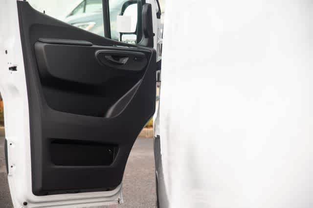 Used 2025 Mercedes-Benz Sprinter 2500 image 22