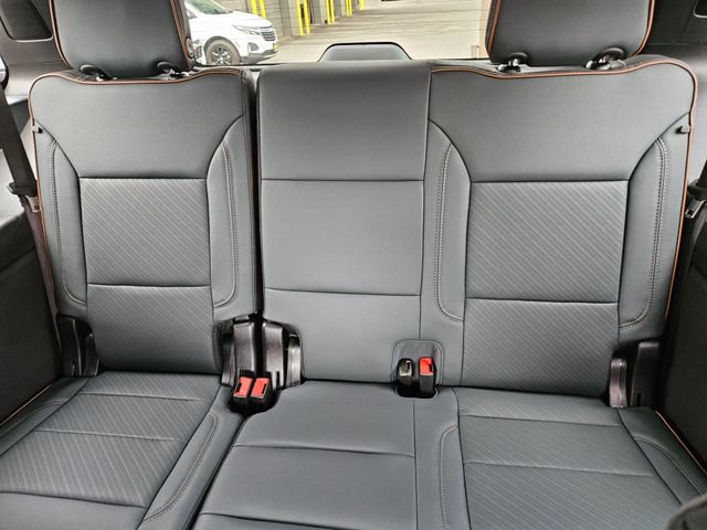 New 2026 GMC Yukon AT4 w/ AT4 Premium Plus Package AWD/4WD image 18