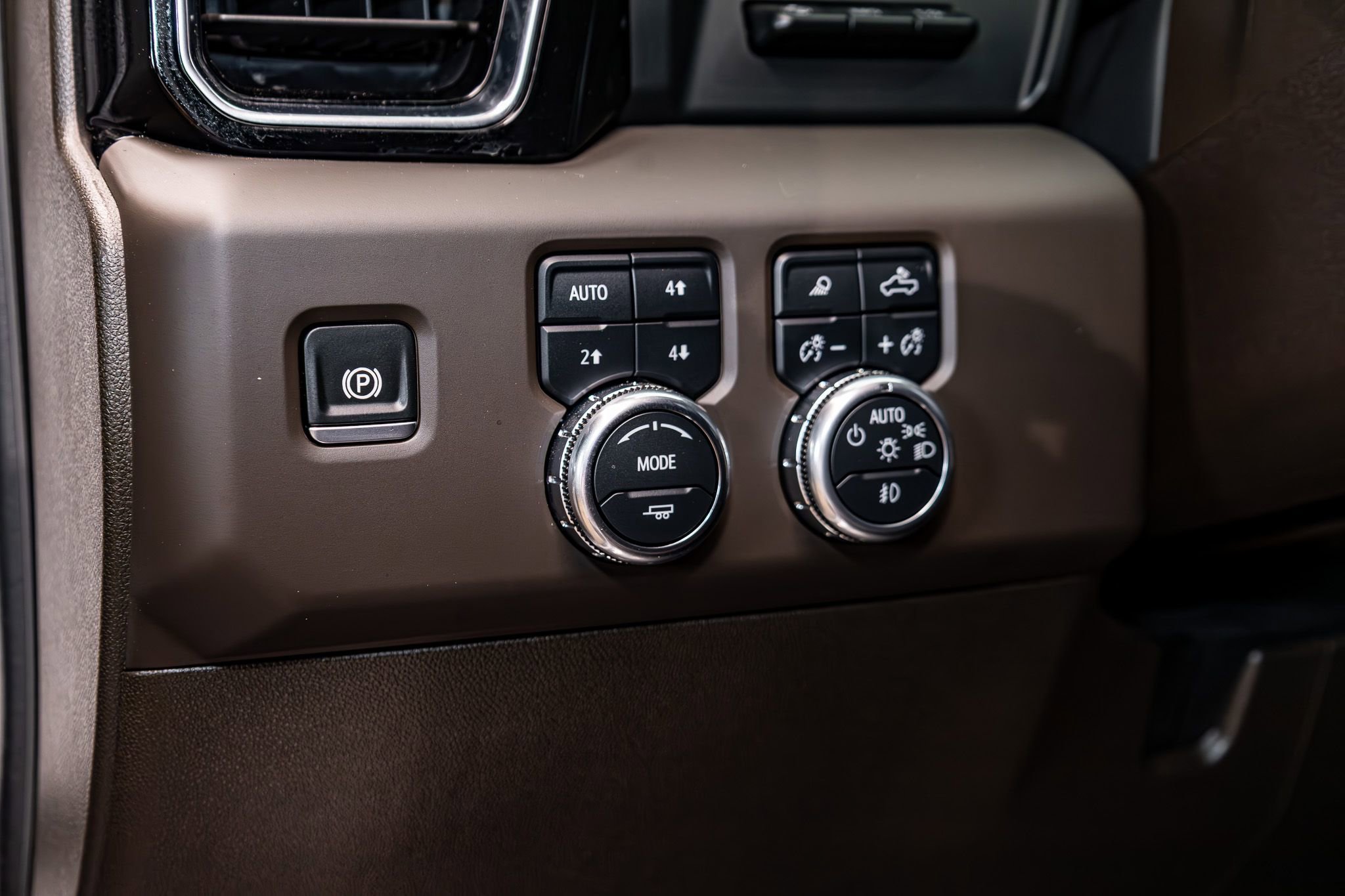 Used 2024 GMC Sierra 2500 Denali w/ Denali Reserve Package image 20