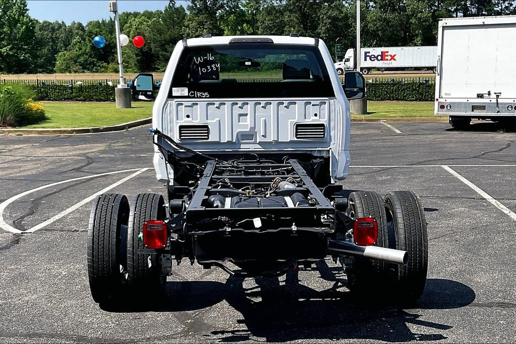 New 2025 Ford F450 XL image 4