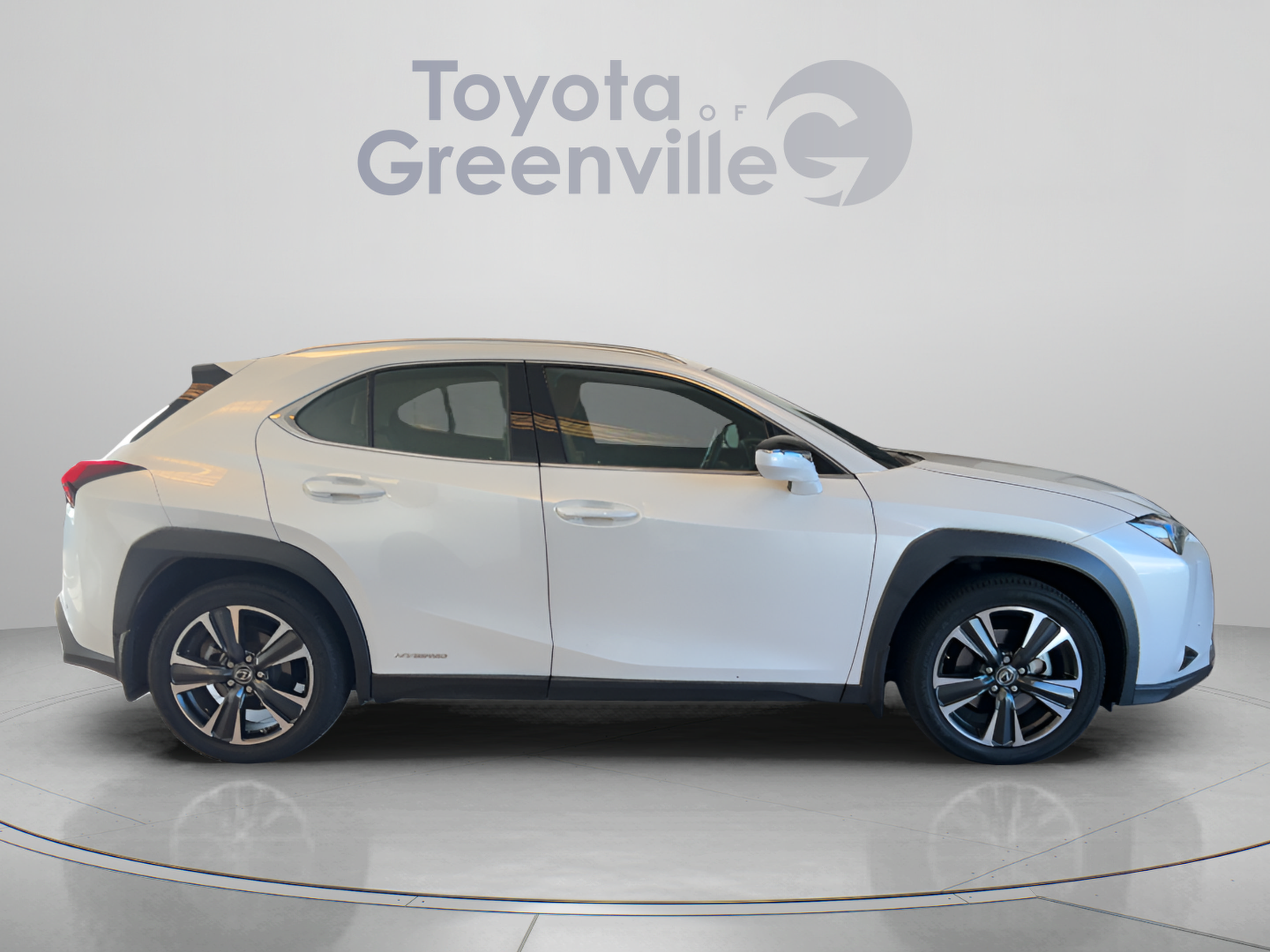 Used 2022 Lexus UX 250h w/ Accessory Package (Z2) AWD/4WD image 7
