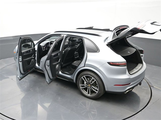 Used 2020 Porsche Cayenne Turbo image 26