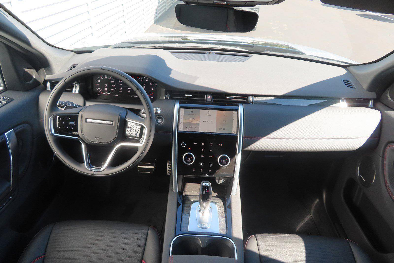 Used 2023 Land Rover Discovery Sport SE R-Dynamic AWD/4WD image 5
