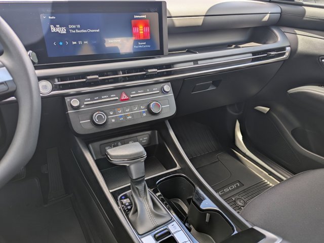 Used 2025 Hyundai Tucson SE image 24