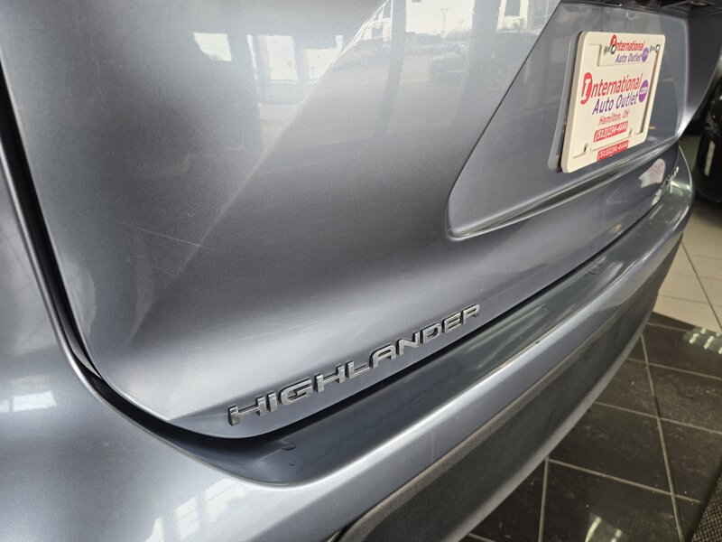 Used 2021 Toyota Highlander XLE image 33