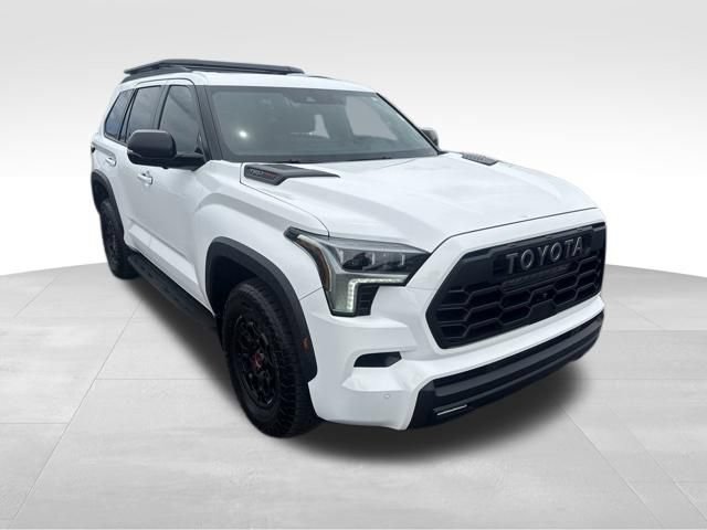 Used 2025 Toyota Sequoia TRD Pro AWD/4WD image 7