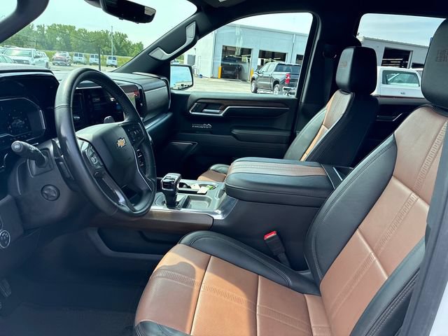 Used 2024 Chevrolet Silverado 1500 High Country w/ Technology Package AWD/4WD image 41