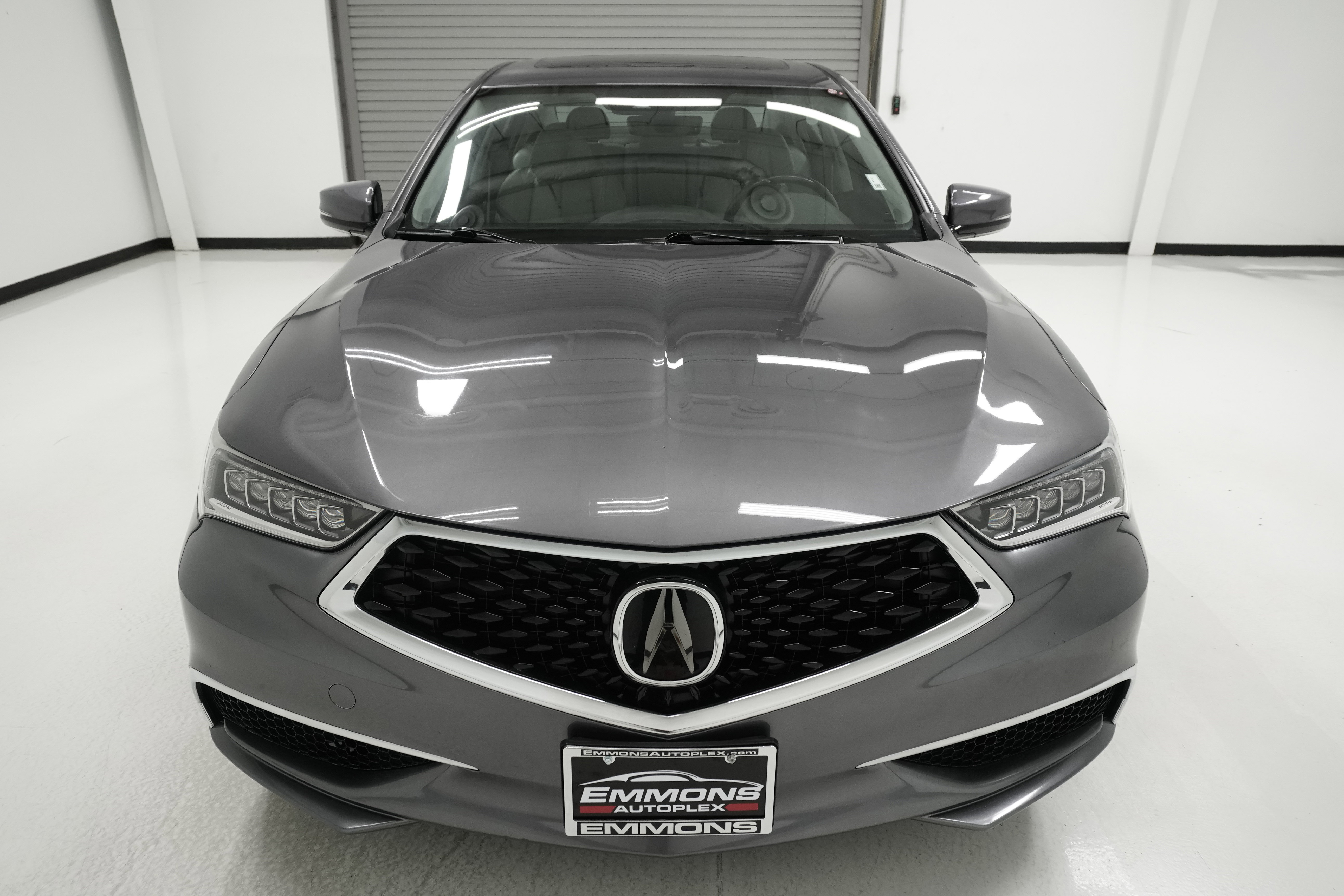Used 2019 Acura TLX FWD image 2