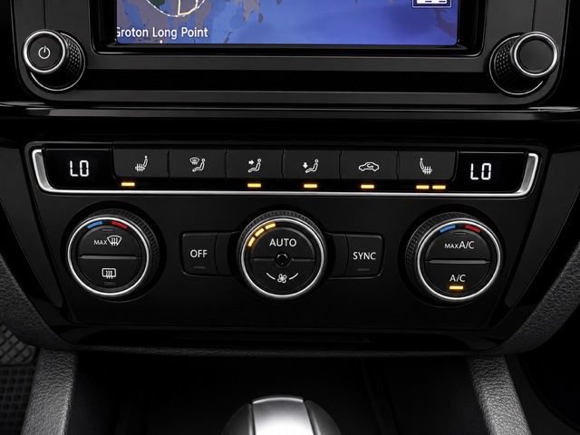 Used 2017 Volkswagen Jetta SEL FWD image 29
