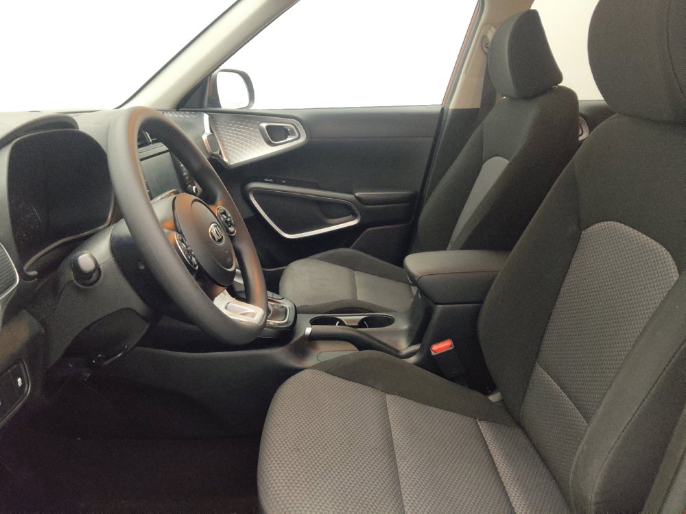 Used 2021 Kia Soul LX FWD image 17