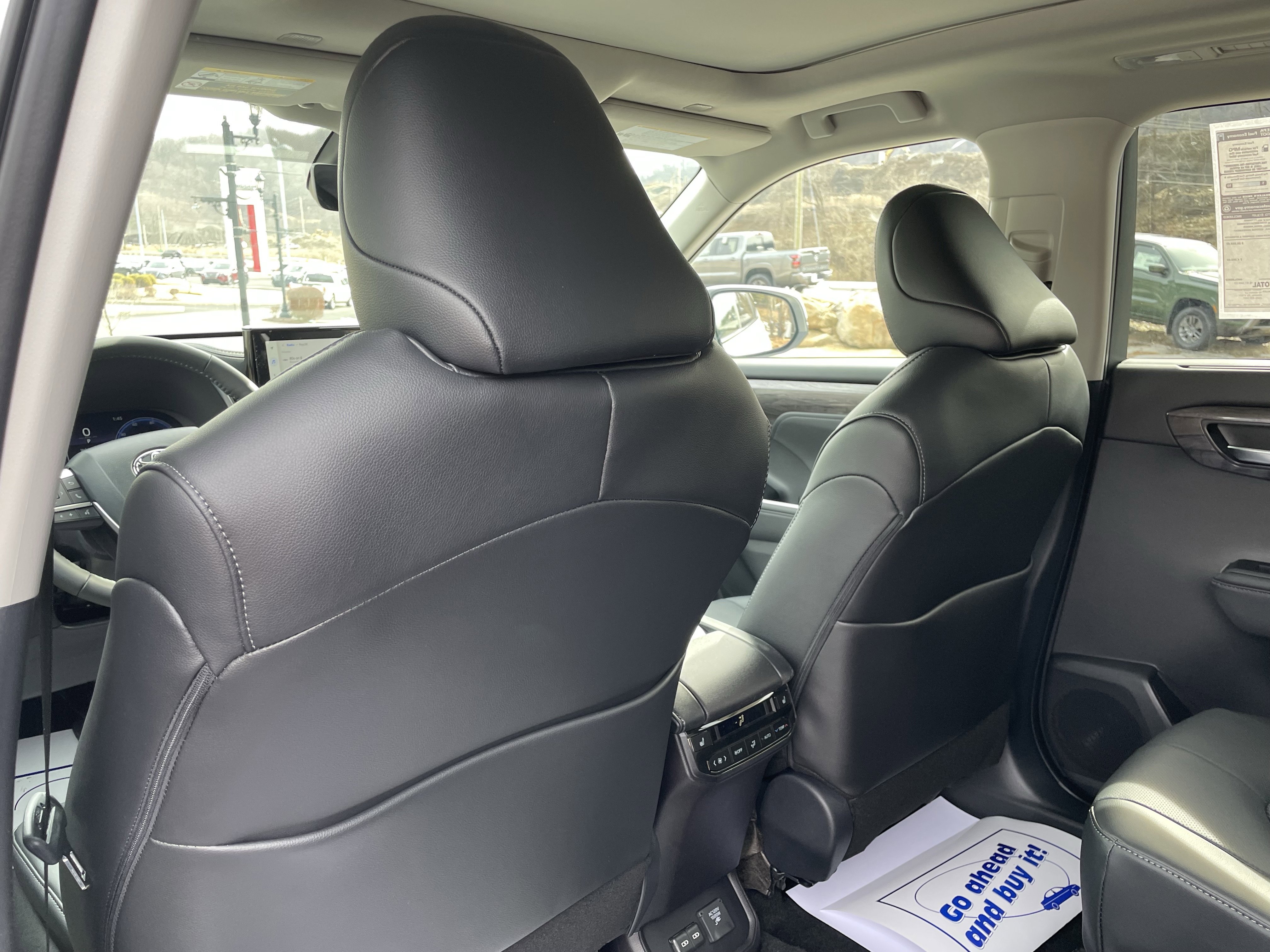 New 2026 Toyota Highlander Platinum image 20