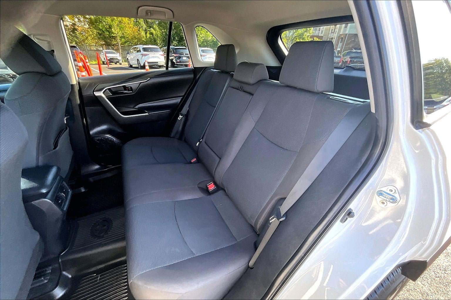 Used 2023 Toyota RAV4 LE AWD/4WD image 24