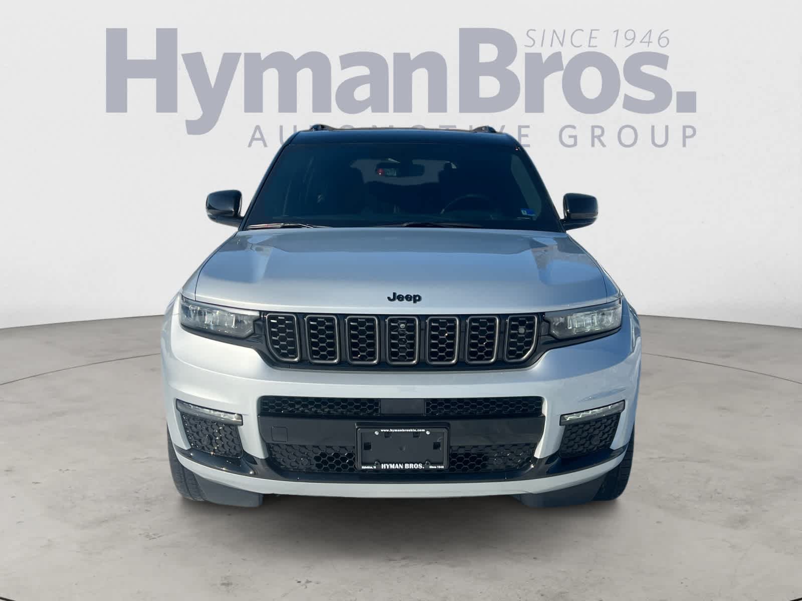 Used 2023 Jeep Grand Cherokee L Summit AWD/4WD image 9