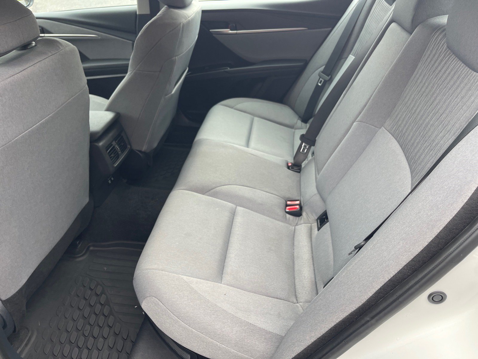Used 2025 Toyota Camry LE FWD image 12