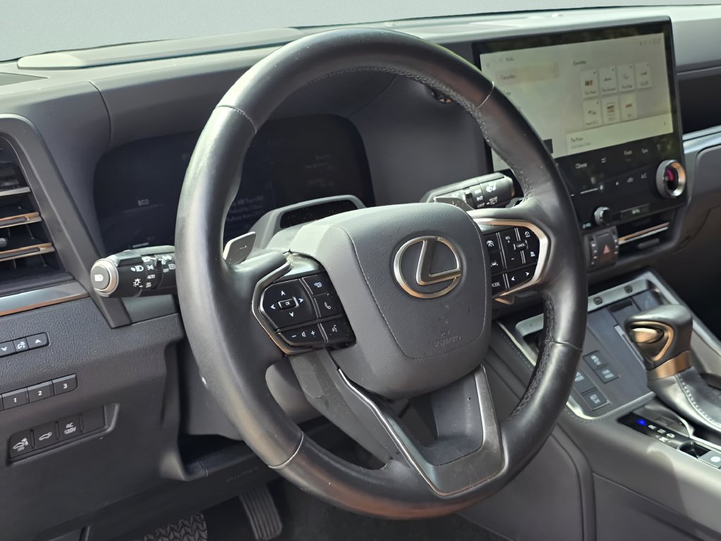 Used 2024 Lexus GX 550 w/ Accessory Package (31) AWD/4WD image 13
