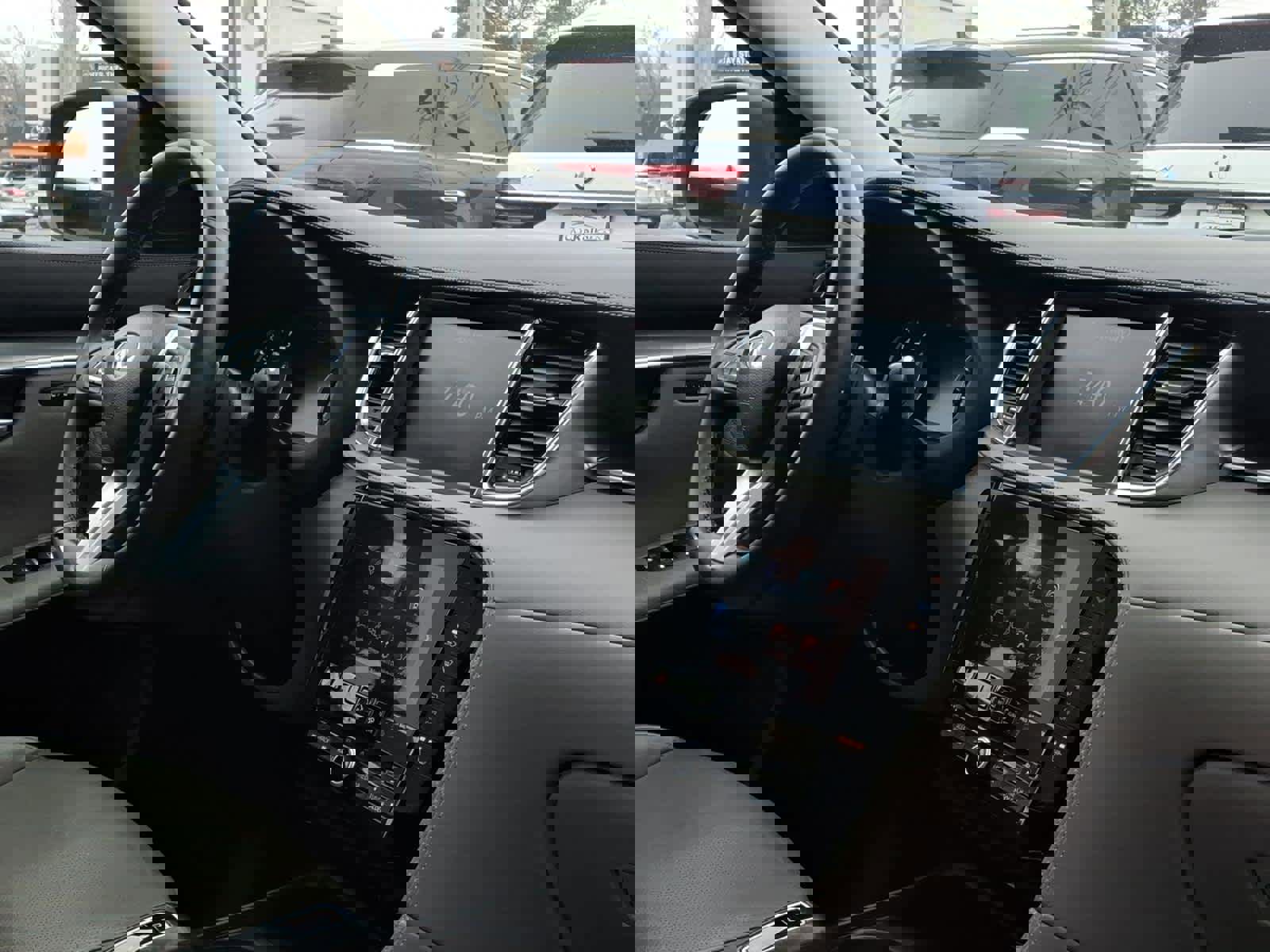 Certified 2023 INFINITI QX50 Luxe image 23