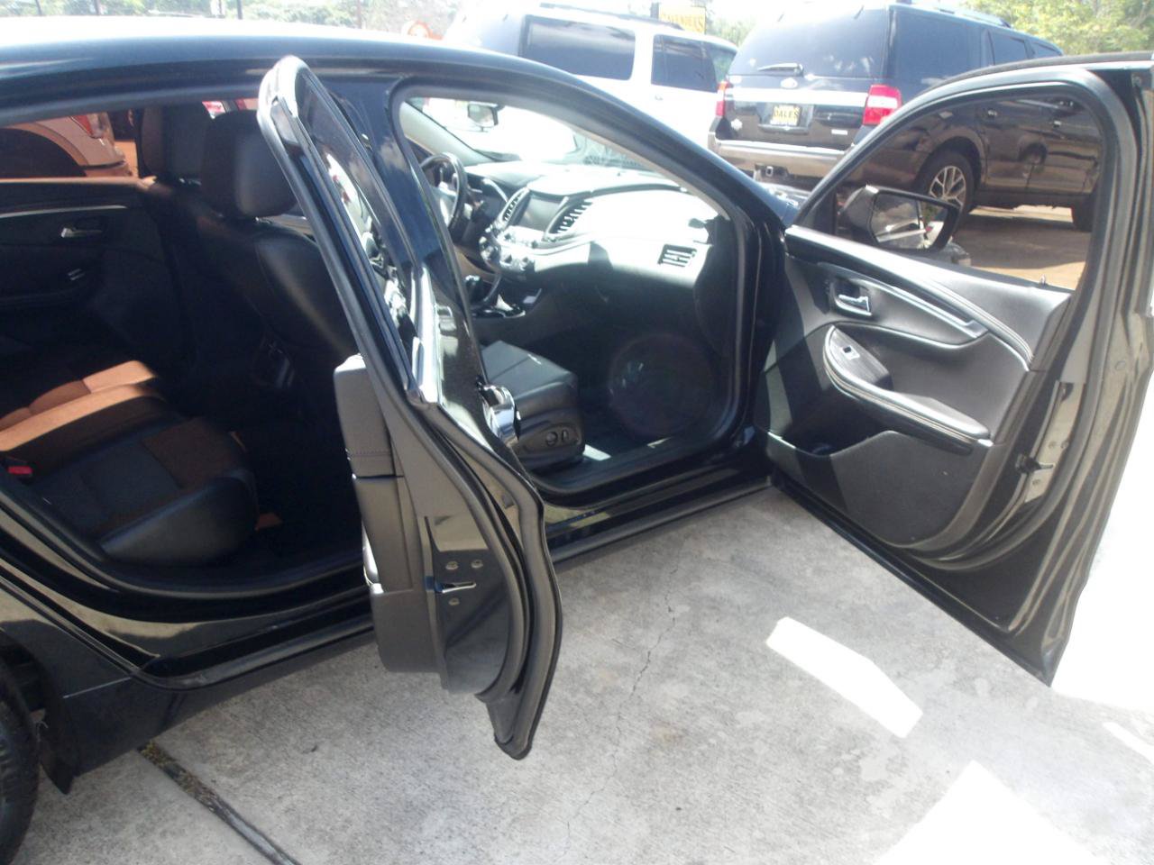 Used 2019 Chevrolet Impala LT FWD image 6