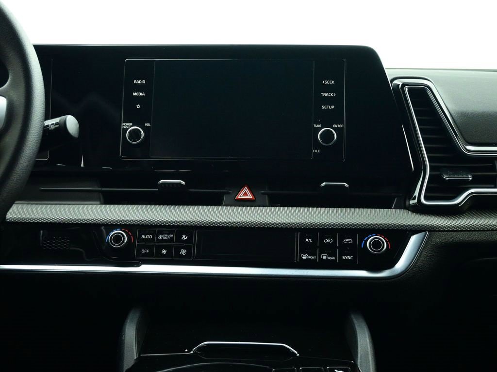 Certified 2024 Kia Sportage LX image 7