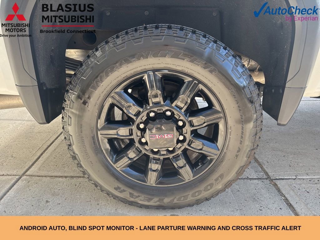 Used 2025 GMC Sierra 2500 AT4 AWD/4WD image 9