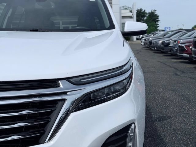 Used 2023 Chevrolet Equinox Premier AWD/4WD image 3