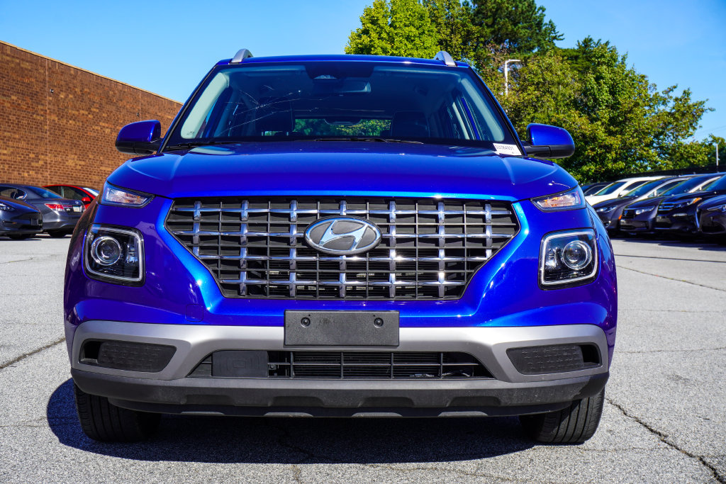 Used 2025 Hyundai Venue Limited FWD image 32