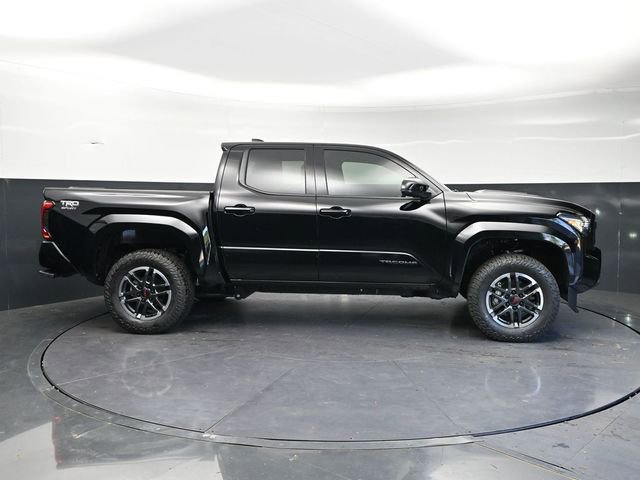 Used 2025 Toyota Tacoma TRD Sport RWD image 4