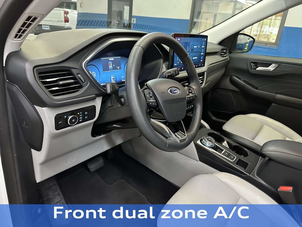 Used 2023 Ford Escape Platinum AWD/4WD image 18