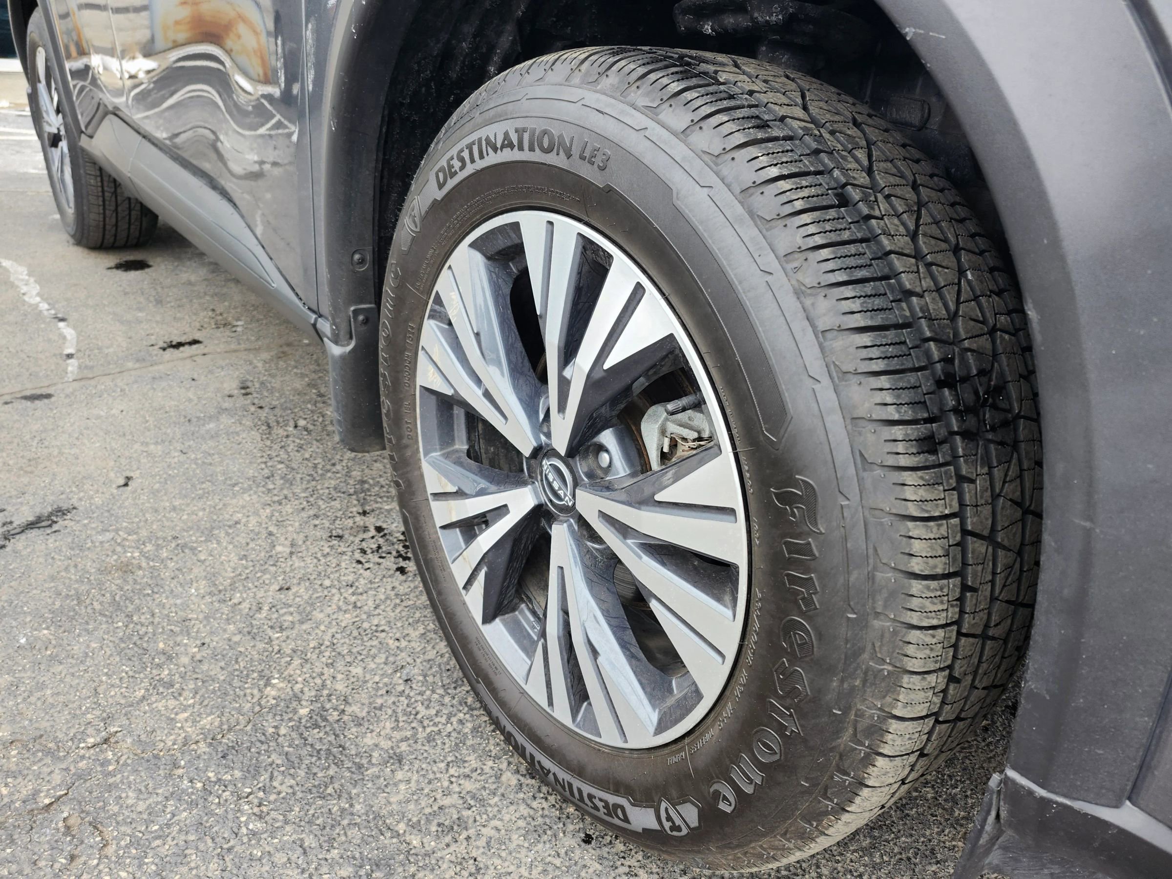 Used 2022 Nissan Rogue SV w/ SV Premium Package image 38