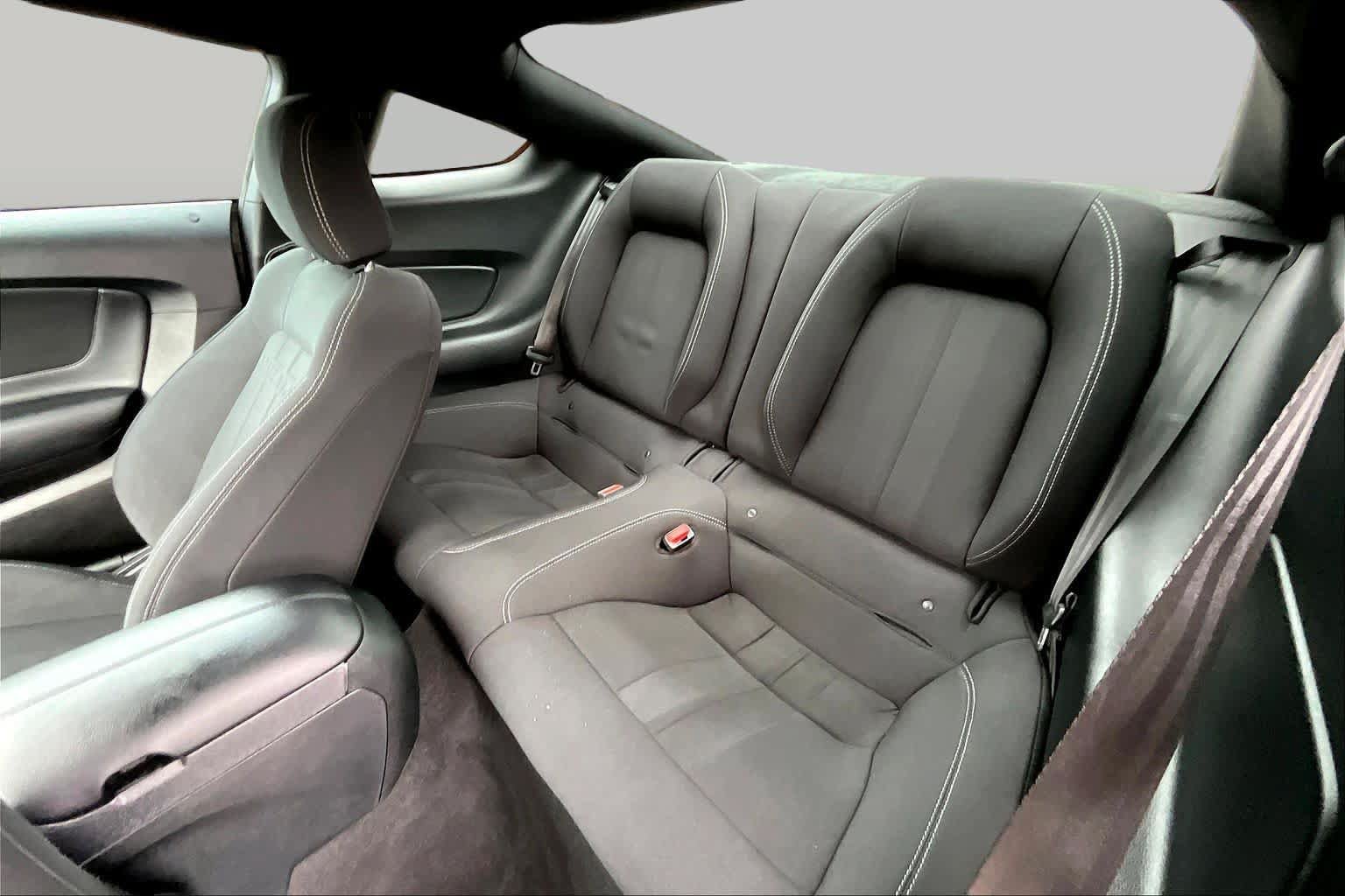 Used 2022 Ford Mustang Coupe RWD image 21