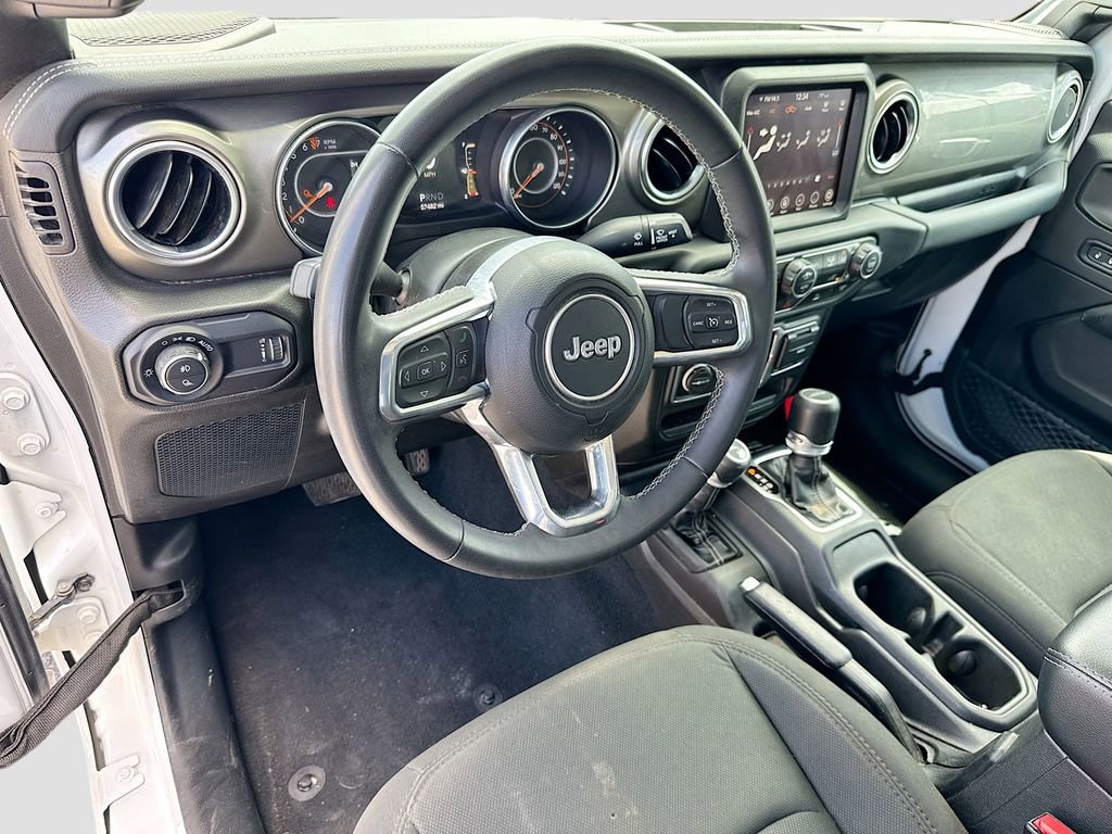 Used 2023 Jeep Gladiator Overland AWD/4WD image 10