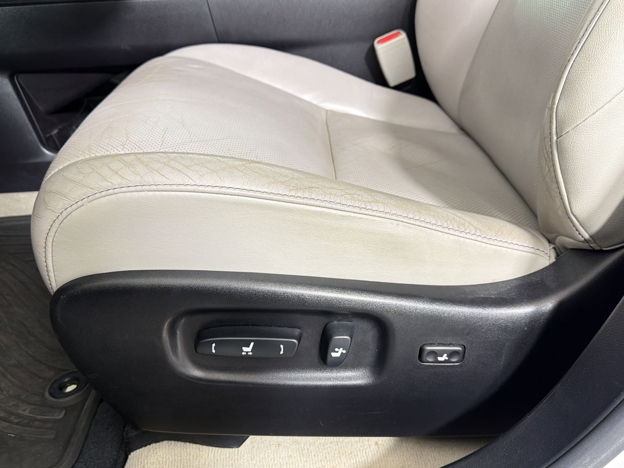 Used 2015 Lexus RX 450h FWD image 11