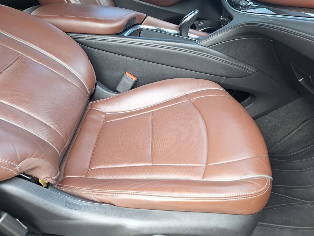Used 2018 Buick Enclave Avenir w/ Avenir Technology Package image 27