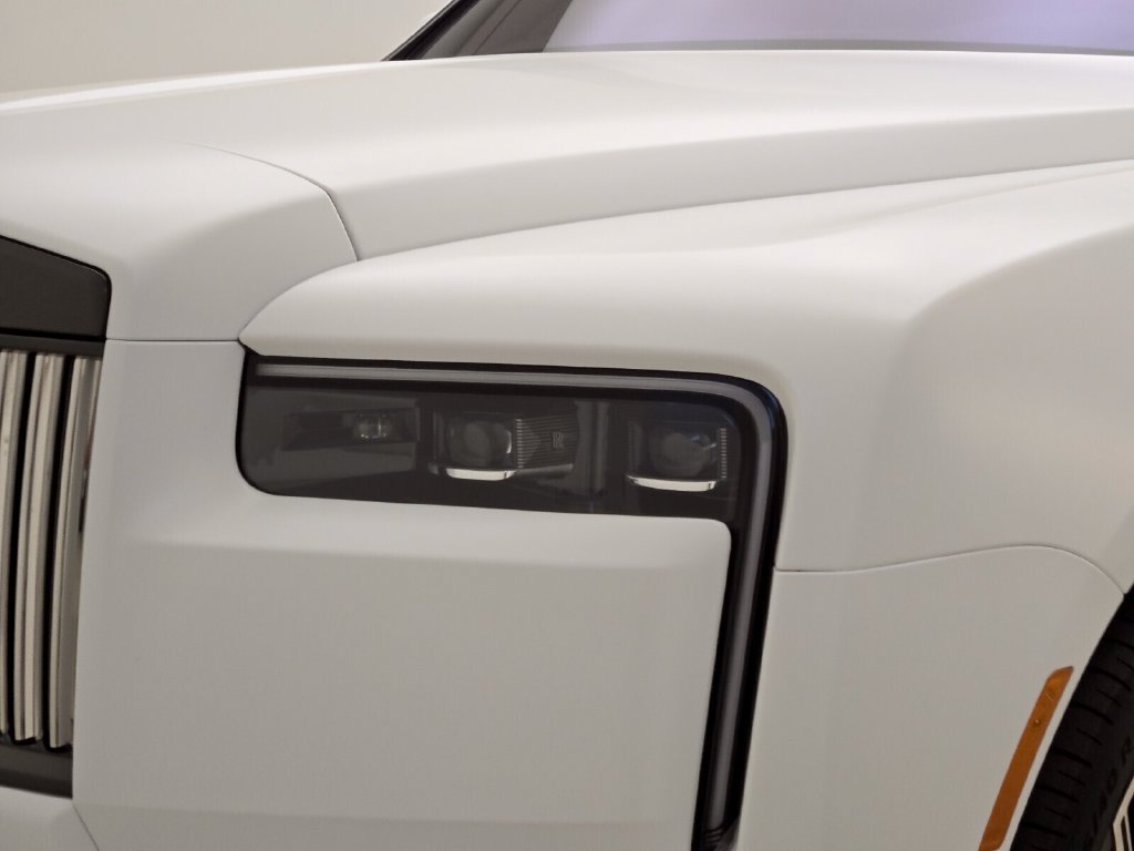Certified 2026 Rolls-Royce Cullinan Black Badge AWD/4WD image 8