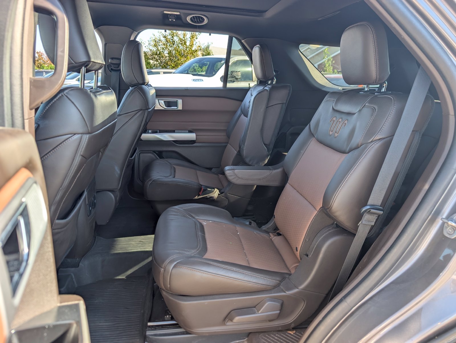 Used 2022 Ford Explorer King Ranch w/ Premium Technology Package AWD/4WD image 36
