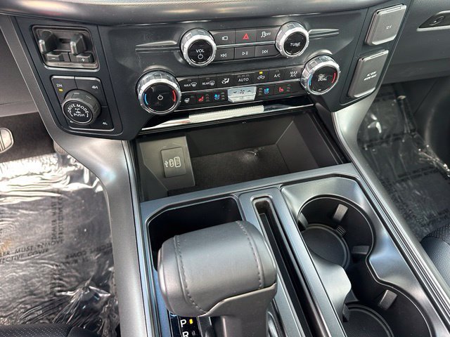 Used 2025 Ford F150 Lariat AWD/4WD image 19