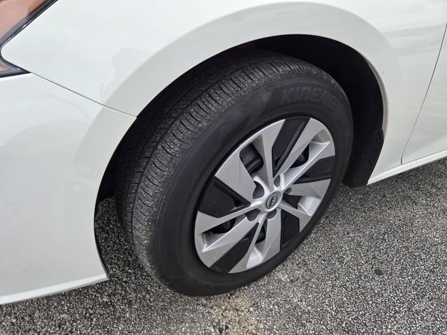 Used 2025 Nissan Altima 2.5 S FWD image 10